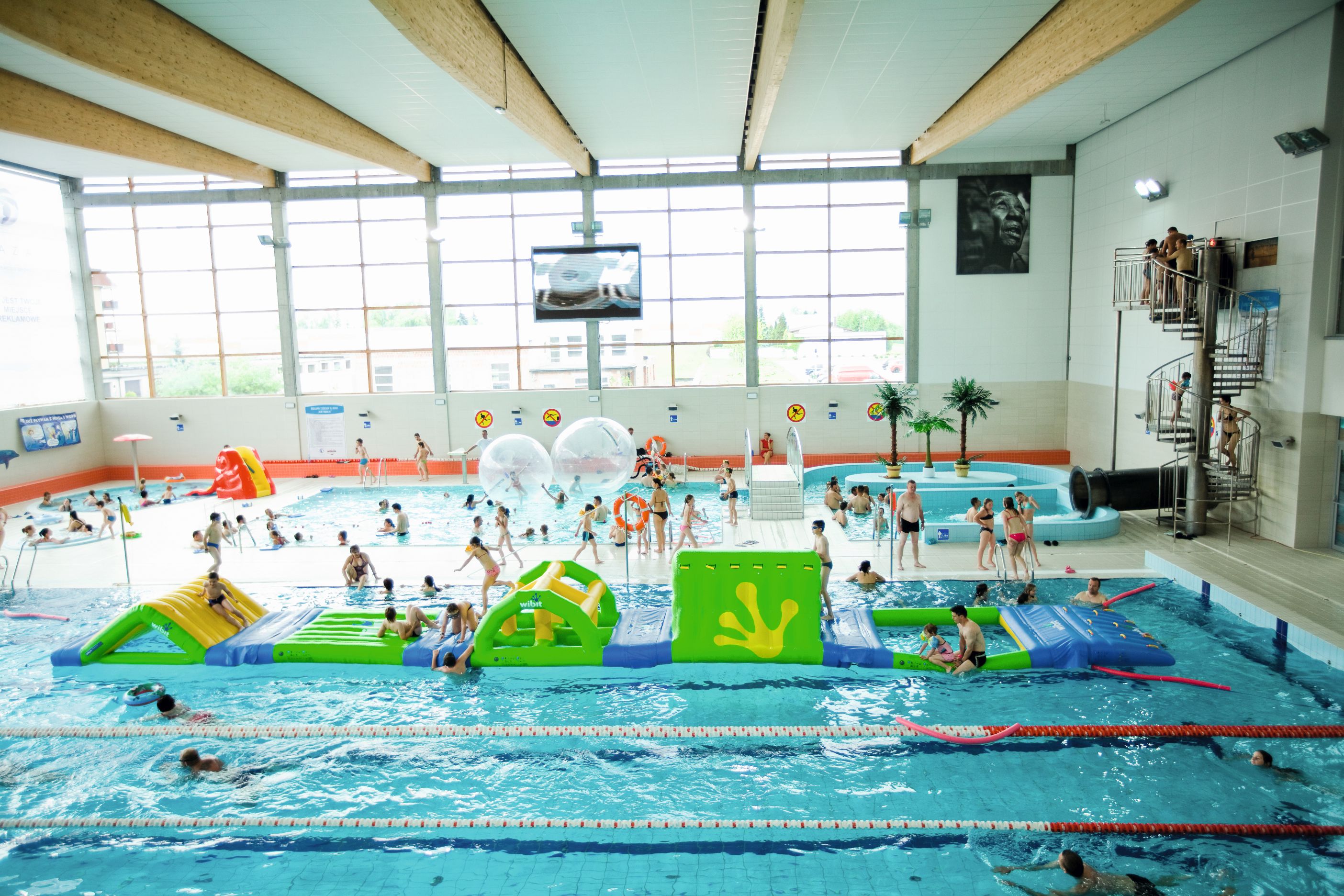 Pływalnia - Kórnickie Centrum Rekreacji i Sportu OAZA - Więcej